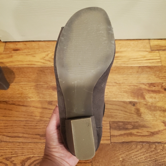 White Mountain peep toe booties - Picture 6 of 6